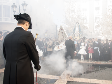 Entrada de la virgen a la Basílica La Purísima. Fotografía de Pepe Ortega