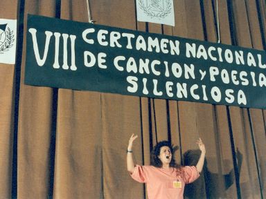 Poesía. VIII Certamen Nacional de Canción y Poesía Silenciosa (Madrid, 1991). © Confederación Estatal de Personas Sordas CNSE