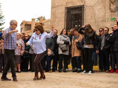 Baile suelto en la Fiesta de las Cuadrillas de Barranda, 2019. Fotografía de Julio Guillén